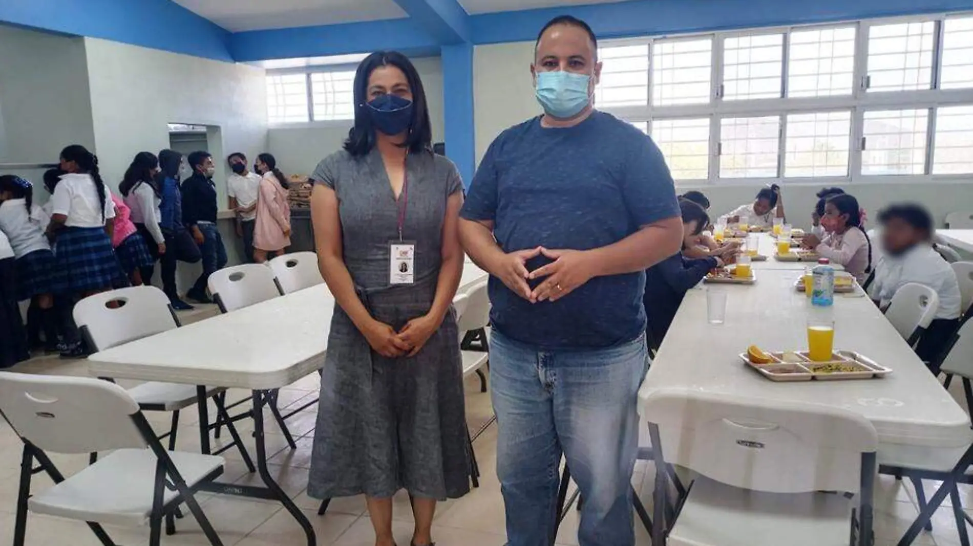 Desayunos caientes en escuela primaria